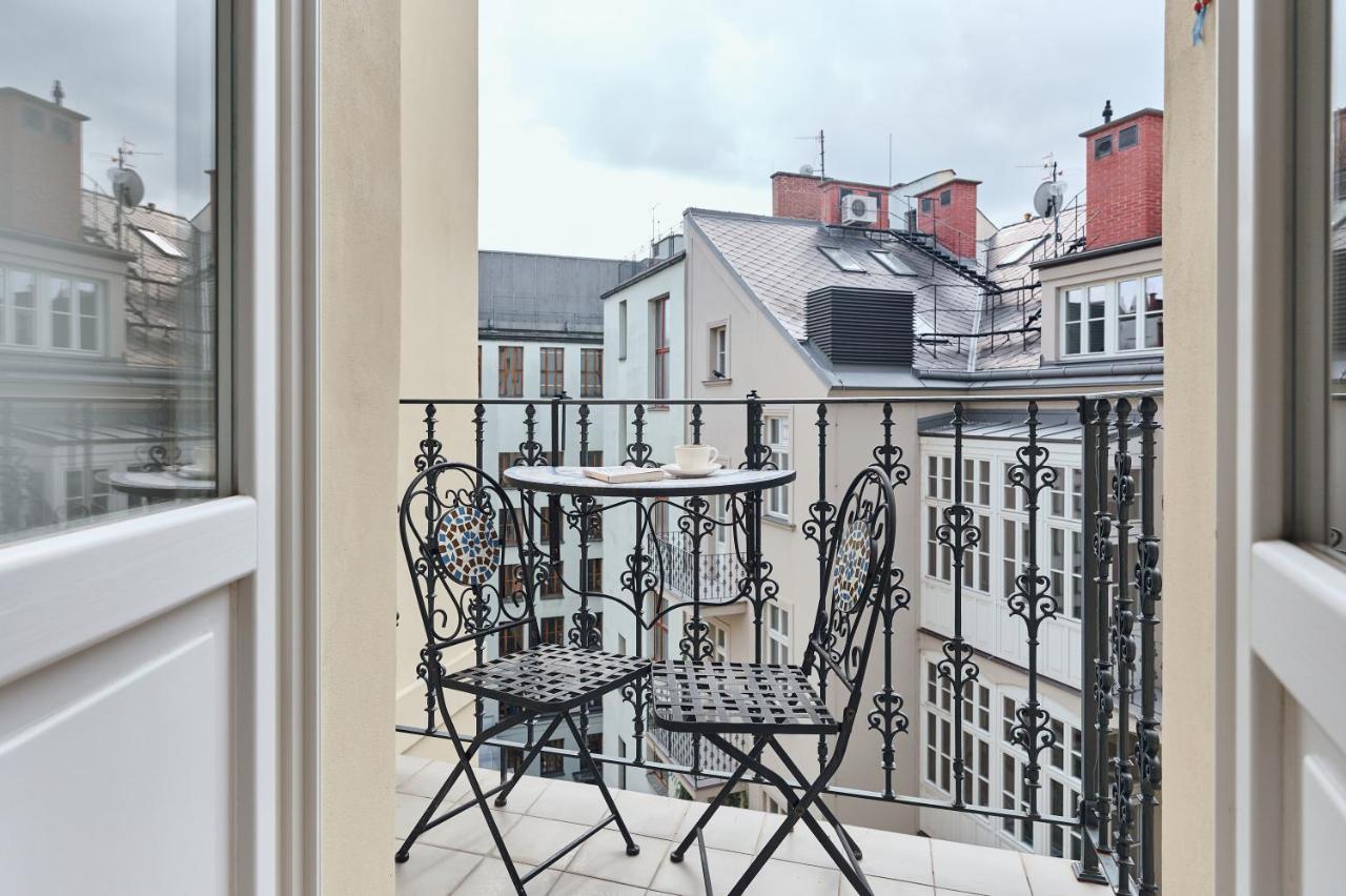 High Heaven Apartment Praha Bagian luar foto