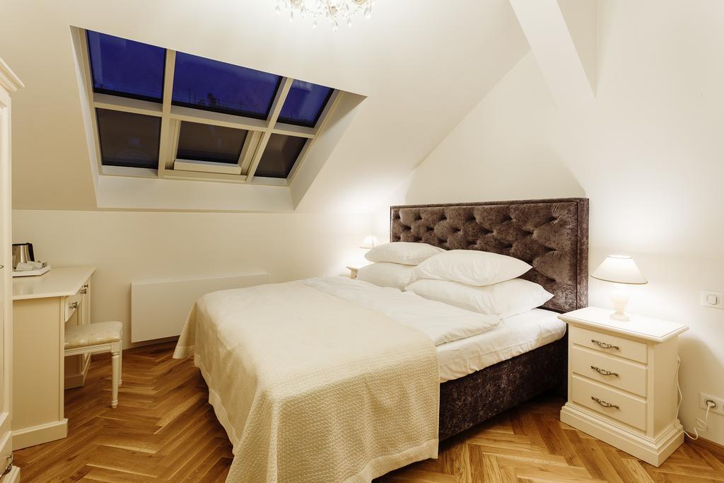 High Heaven Apartment Praha Bagian luar foto