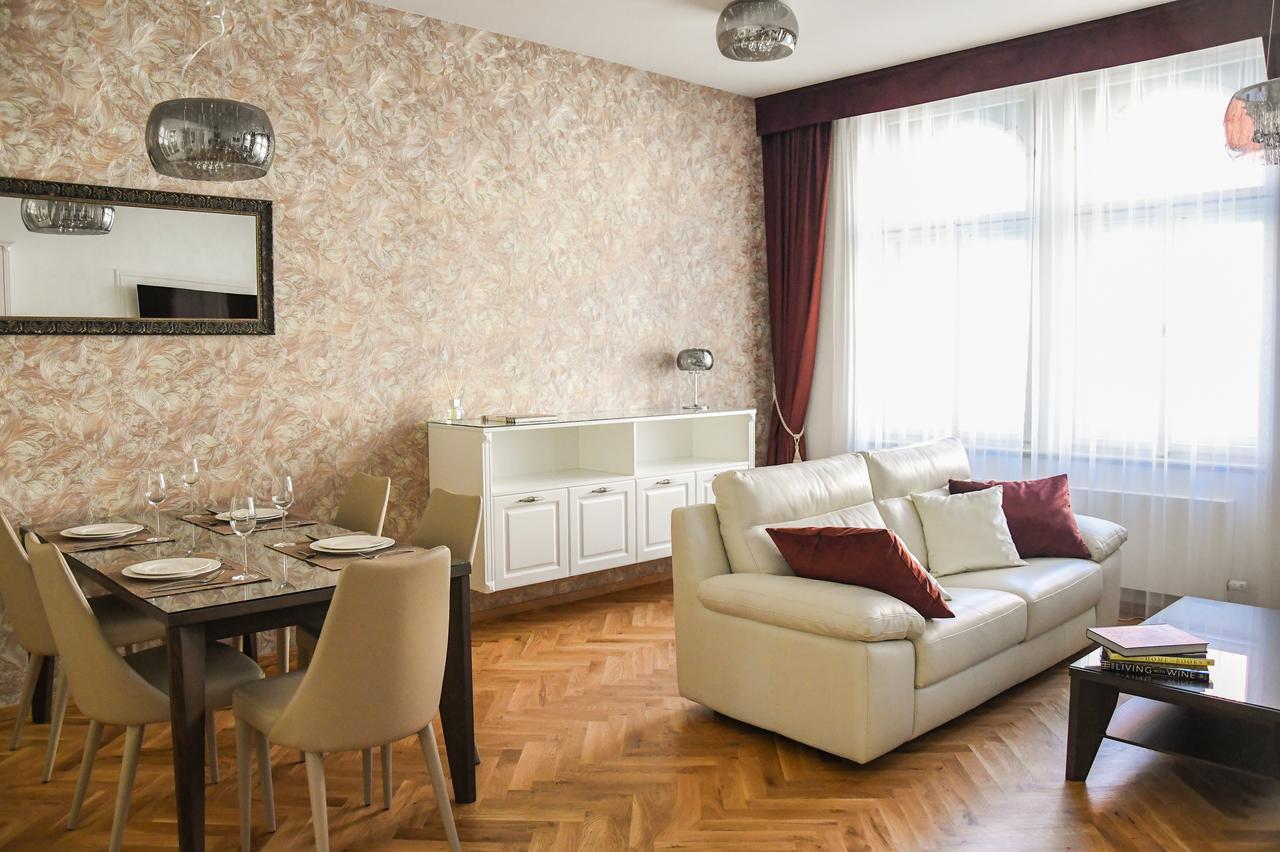High Heaven Apartment Praha Bagian luar foto