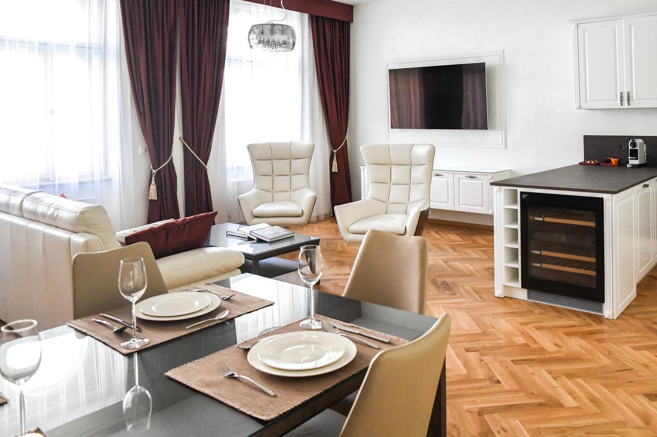 High Heaven Apartment Praha Bagian luar foto